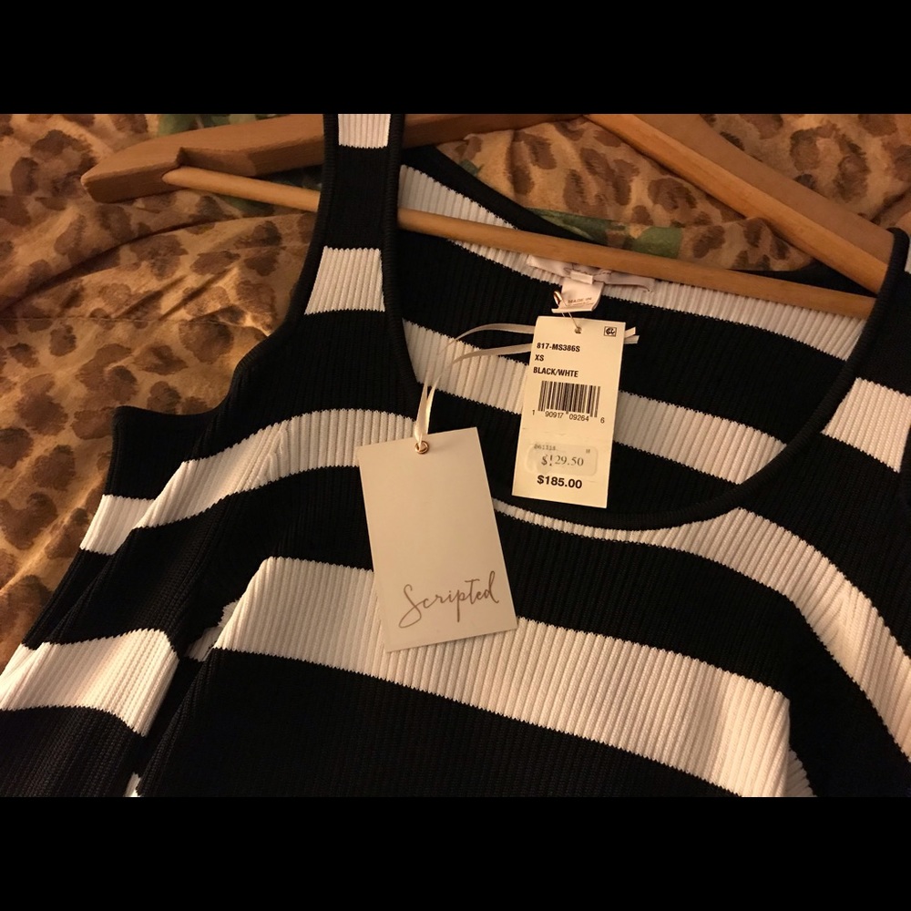 Scripted top - Picture 2 of 3